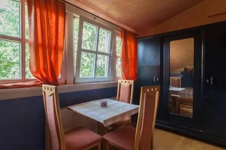 Derhof Apartment *