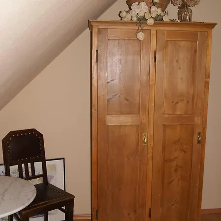 Derhof Apartment *
