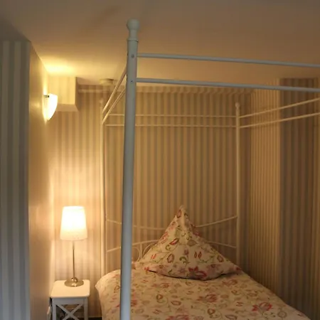 Derhof Apartment